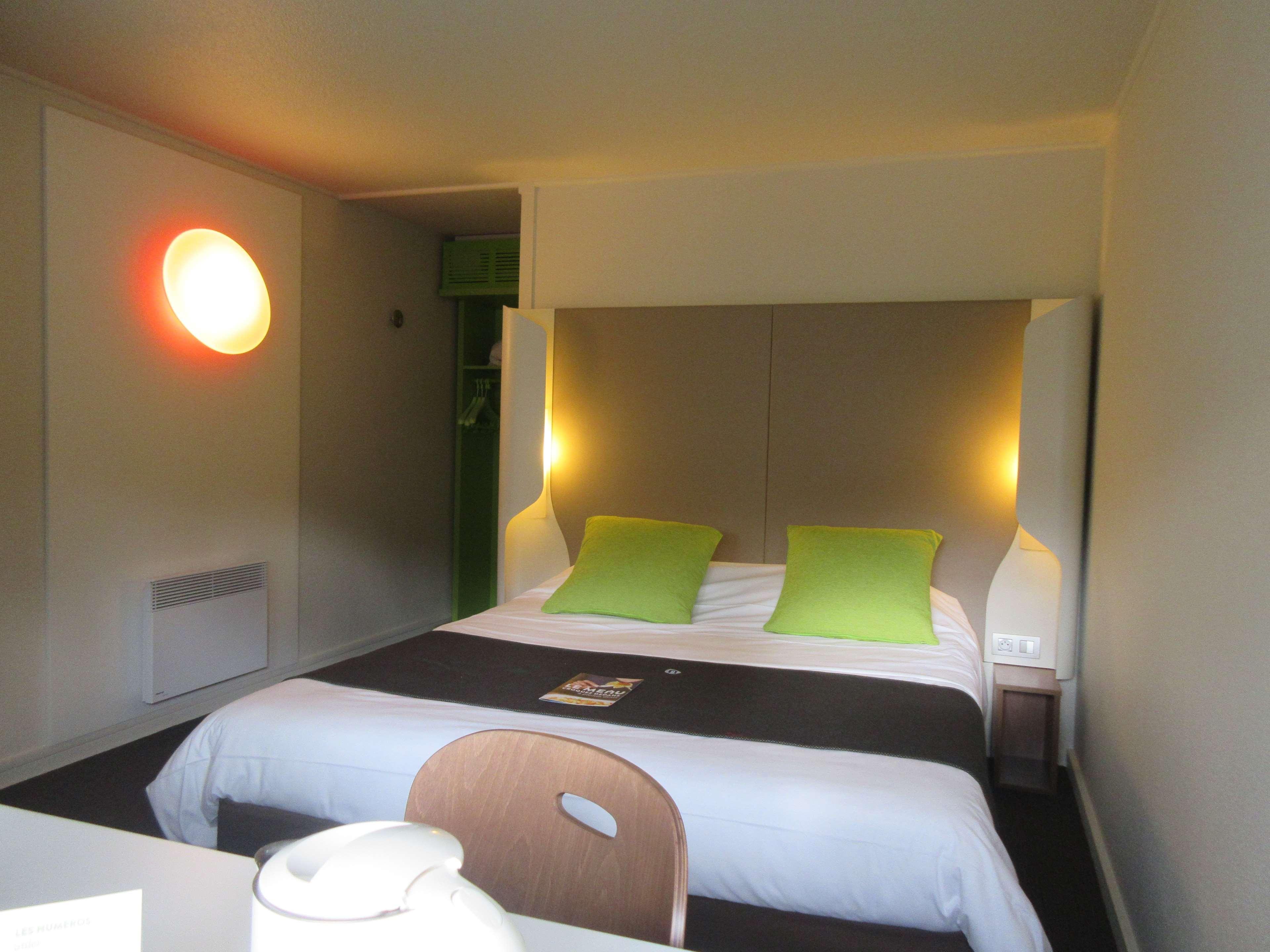Campanile Bayeux Hotel Exterior photo
